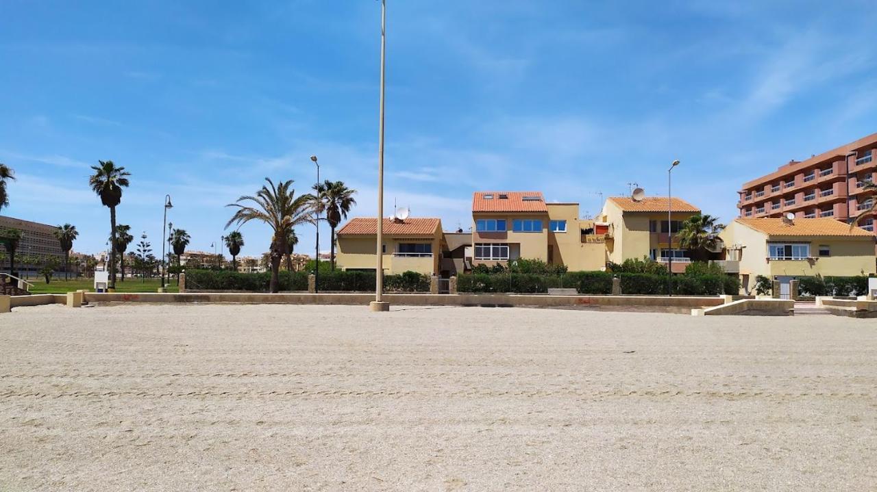 Atractivo Apartamento En La Playa Con Parking Roquetas de Mar Extérieur photo